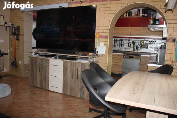 Eladó kapuvári ház