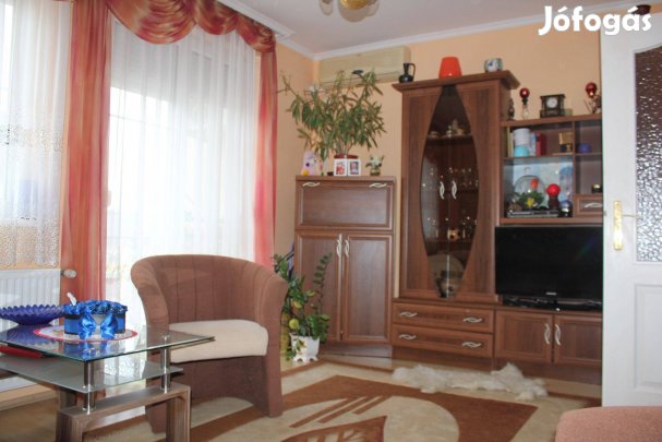 Eladó kapuvári lakás