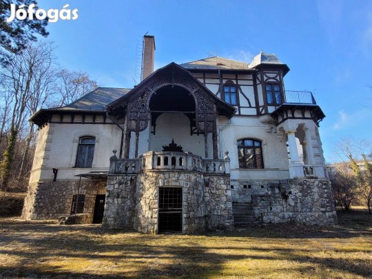 Eladó kastély