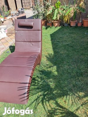 Eladó képeken látható nyugagy