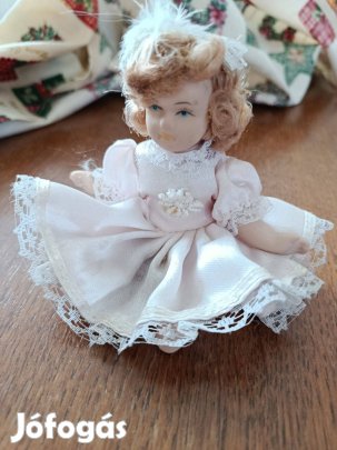 Eladó kerámia baba