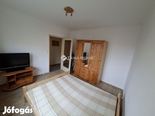 Eladó kétszobás erkélyes lakás a Csillag tér mellett Szegeden!