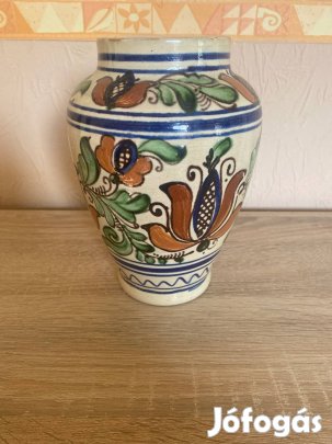 Eladó kézzel festett korondi kerámia váza Kun Mihály munkája