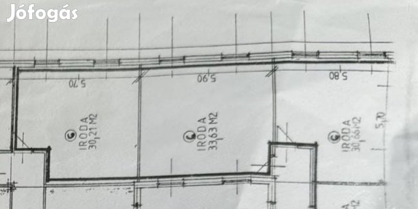 Eladó/kiadó 93 m2-es irodaegyüttes az Arany János utcában