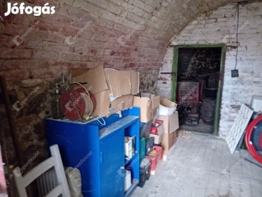 Eladó kis telek pincével  mobilházra tökéletes lehetőség!