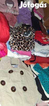 Eladó kislány ruhacsomag! 