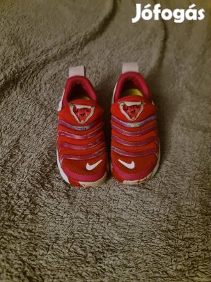 Eladó kislány sportcipő 28-as méret.