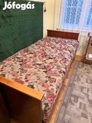 Eladó kiváló állapotú antik ágy