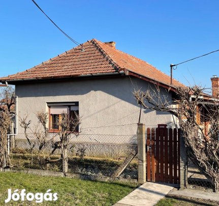 Eladó komfortos ház