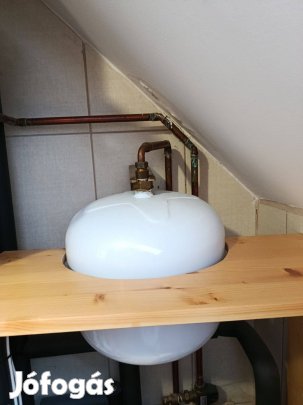 Eladó komplett napkollektoros rendszer