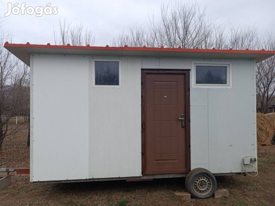 Eladó konténer épület