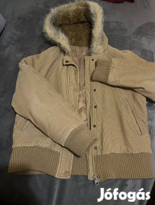 Eladó korbársony női kabát