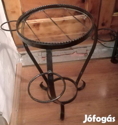 Eladó kovácsoltvas virágtartó