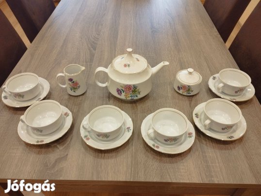 Eladó közel 60 éve óvott 17 részes Alföldi Porcelán teáskészlet