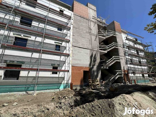 Eladó közvetlen vízparti prémium lakások Balatonszemesen!