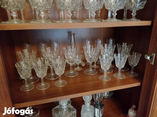 Eladó kristály pohár készlet 