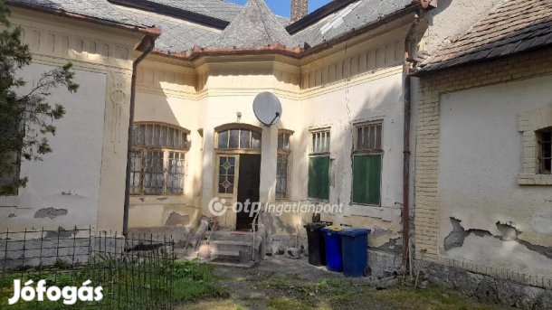 Eladó kúria jellegű, 162 nm-es  ház, Sajópüspöki