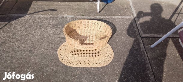 Eladó kutya/cica fekhely kb. 65 cm-es + ajándék gyékény szőnyeg