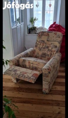 Eladó lábtartós fotel 