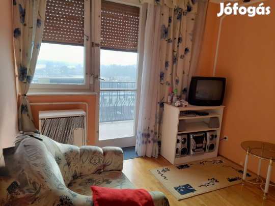 Eladó lakás Barcson