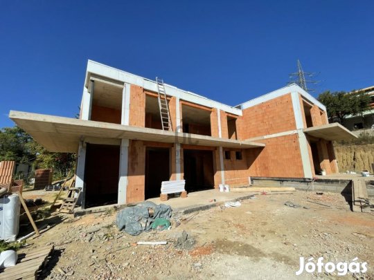 Eladó lakás Budapest 3. ker., Ürömhegy