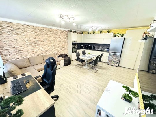 Eladó lakás Győr-Révfaluban!