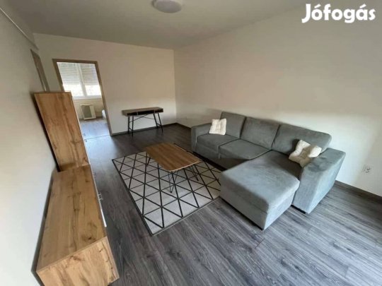 Eladó lakás Szolnok