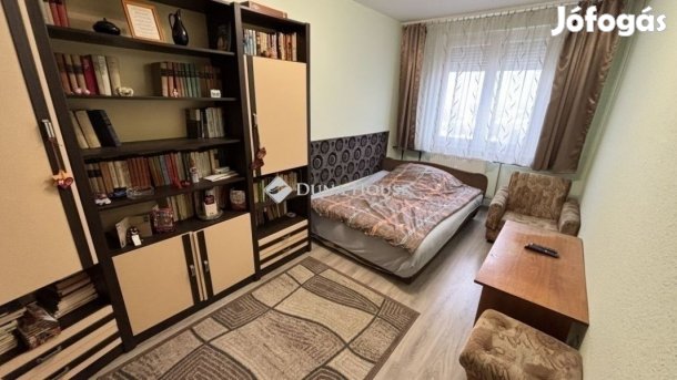 Eladó lakás, Budapest 15. ker.