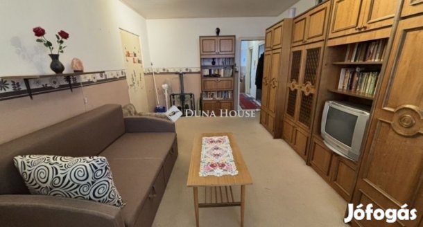 Eladó lakás, Budapest 15. ker.