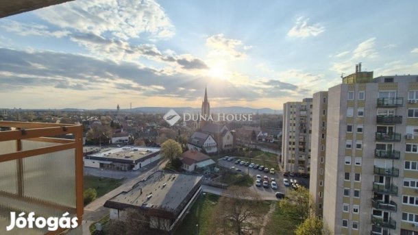 Eladó lakás, Budapest 15. ker.