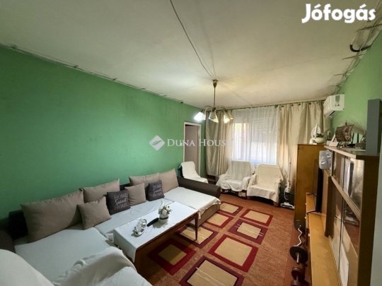 Eladó lakás, Budapest 15. ker.