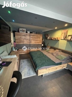Eladó lakás, Budapest 15. ker.