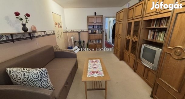 Eladó lakás, Budapest 15. ker.