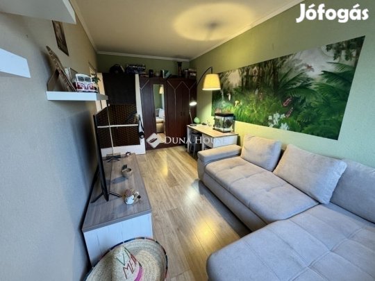 Eladó lakás, Budapest 15. ker.