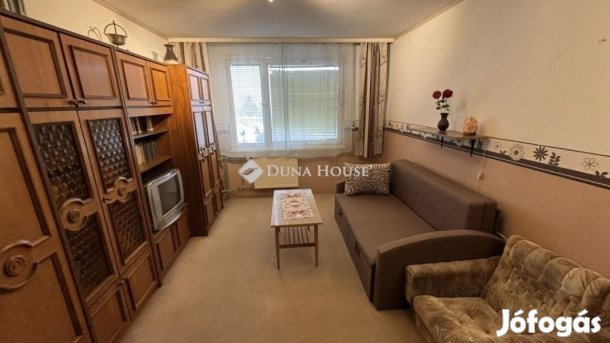 Eladó lakás, Budapest 15. ker.