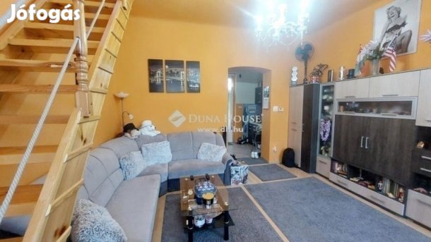 Eladó lakás, Budapest 15. ker.
