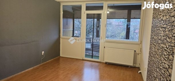 Eladó lakás, Budapest 16. ker.