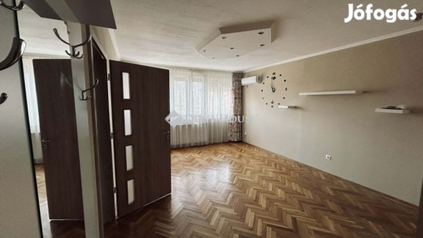 Eladó lakás, Budapest 4. ker.