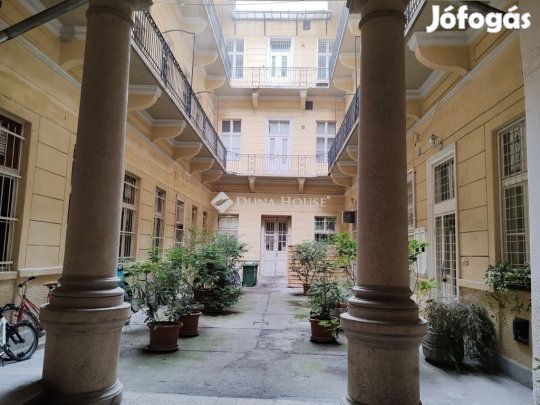 Eladó lakás, Budapest 6. ker.