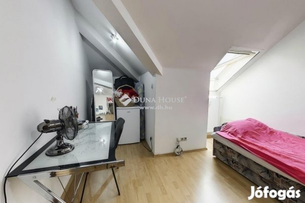 Eladó lakás, Budapest 8. ker. Stadionoknál kétszintes lakás