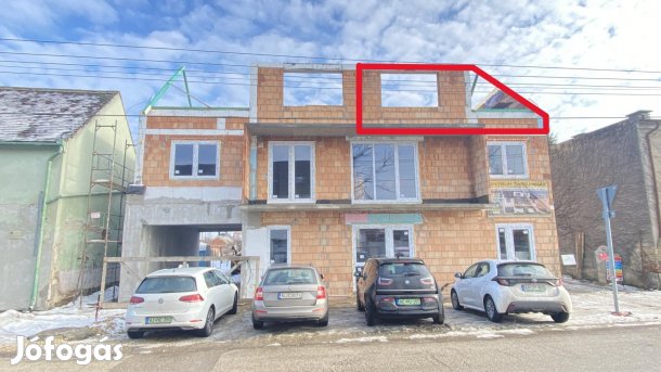 Eladó lakás, Csorna