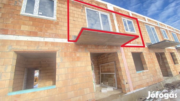Eladó lakás, Csorna
