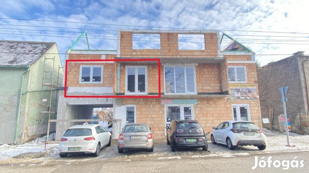 Eladó lakás, Csorna