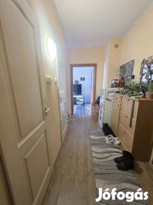 Eladó lakás, Dunaújváros Dózsa városrész, Apáczai Csere János út ,