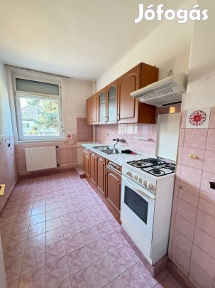 Eladó lakás, Győr