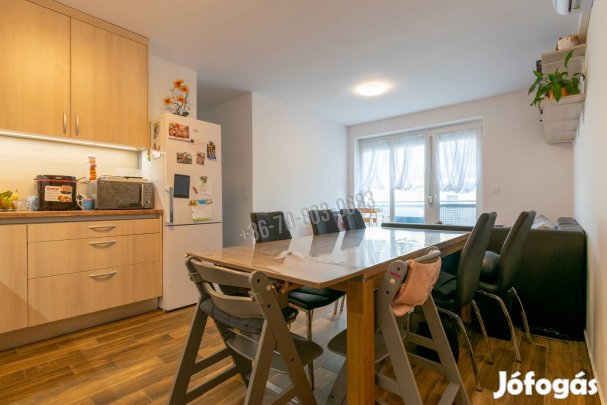 Eladó lakás, Mosonmagyaróvár Városközpont, 72900000 Ft, 65 nm