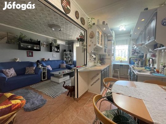 Eladó lakás - Budapest IV. kerület, Káposztásmegyer