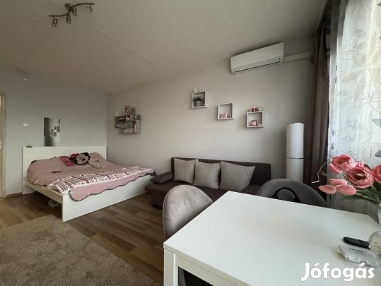 Eladó lakás - Budapest XXI. kerület, Kossuth Lajos utca