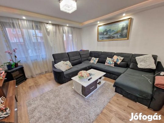 Eladó lakás - Dunakeszi