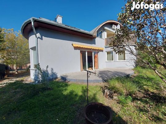 Eladó lakás - Göd